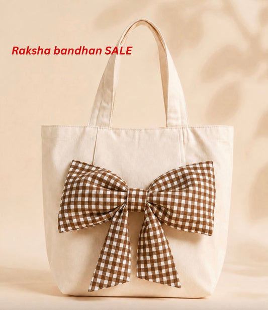 Beige middle bow bag