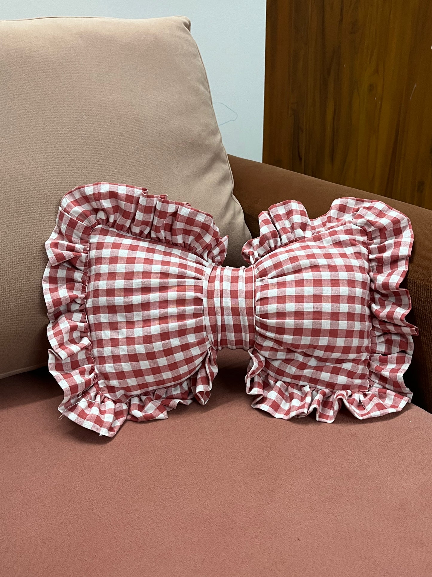 Pink bow pillow